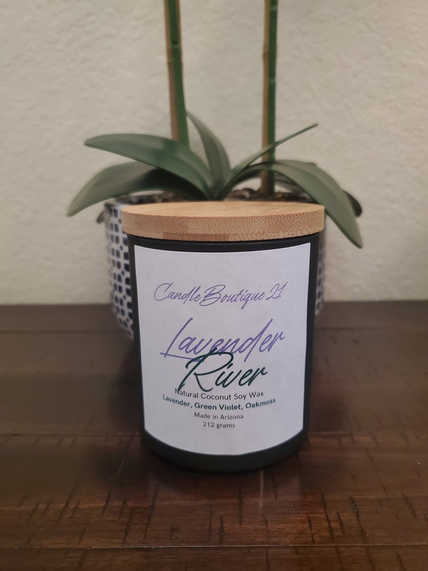 BOUTIQUE CANDLE-LAVENDER RIVER
